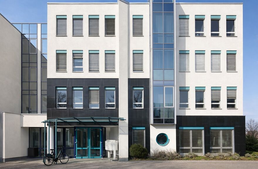 Moderne, helle Bürofläche im repräsentativen Bürokomplex